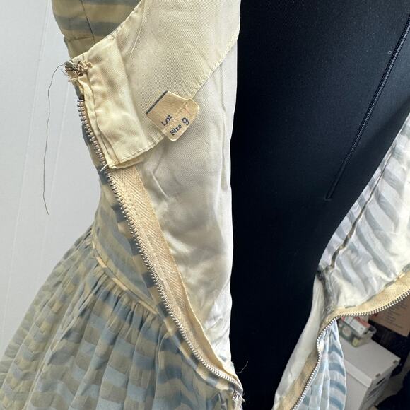 1950s Ice Blue Organza Party Dress with Appliqué – Sheer Stripe Full Skirt AS-IS - Picture 9 of 16